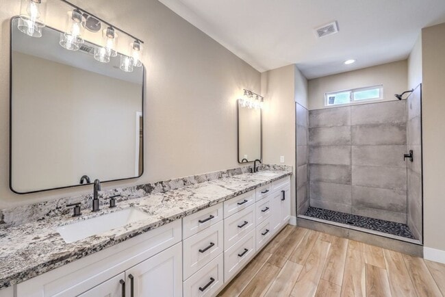 Building Photo - Strip View - Custom Home - Immediate Move In - Horse Property