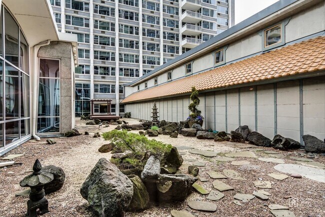 Building Photo - 4250 N Marine Dr