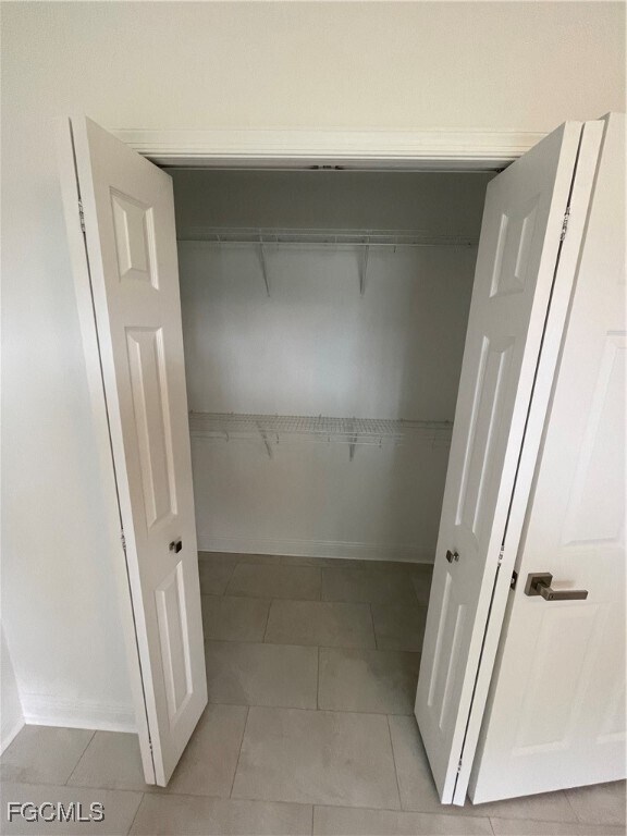 Building Photo - 609 SW 43rd Ln