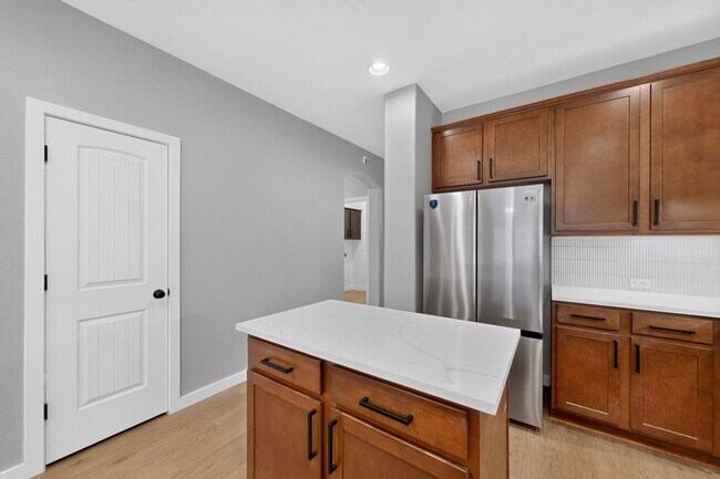 Building Photo - 3312 Glen Crest Ln