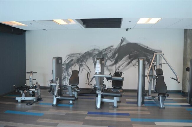 Building Photo - 400 W Peachtree St NW