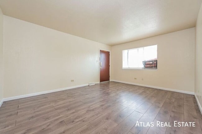 Building Photo - 1479 W Byers Pl