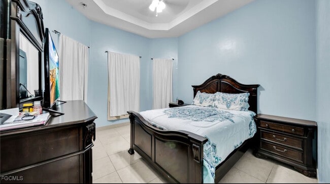 Building Photo - 320 Homer Ave S