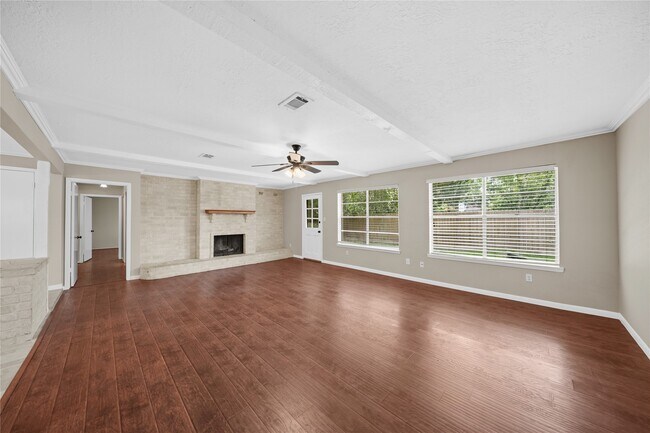 Building Photo - 16306 Forest Bend Ave