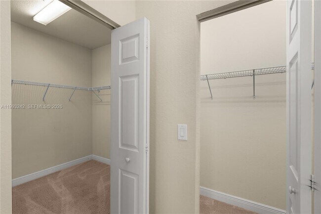 Building Photo - 10021 NW 87th Terrace