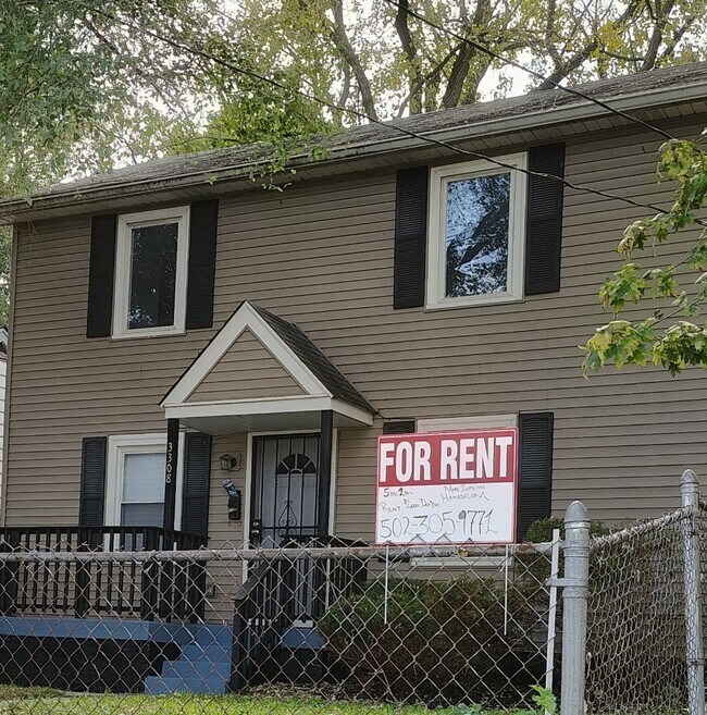 Building Photo - 3308 Kirby Ave