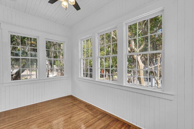 Building Photo - 537 E 40th St