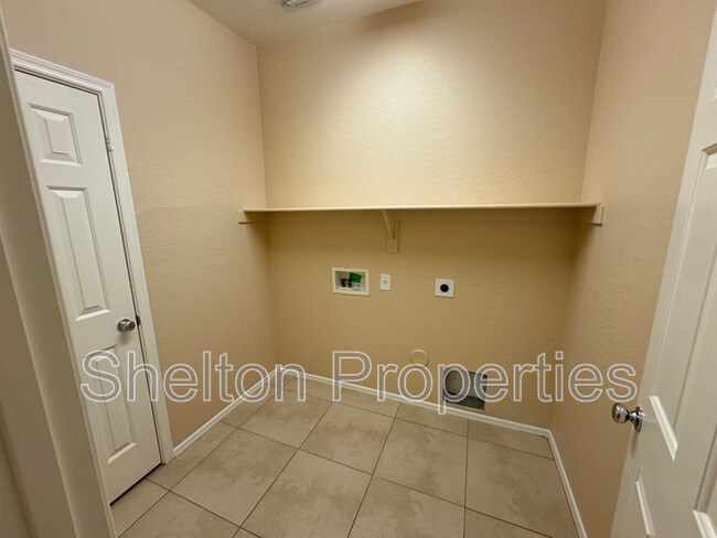 Building Photo - 13255 N 153rd Ln
