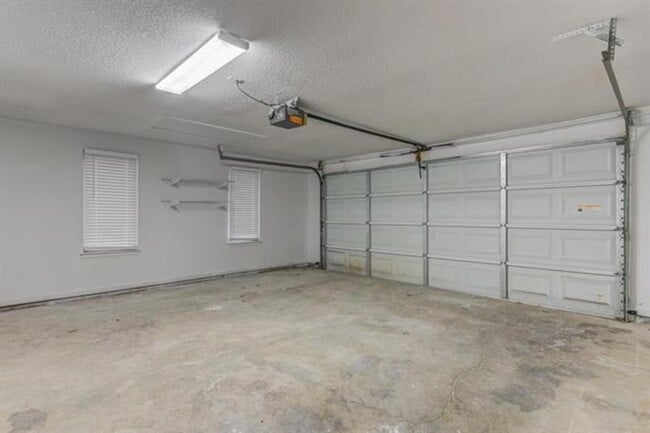 Building Photo - 7105 Santa Cruz Dr