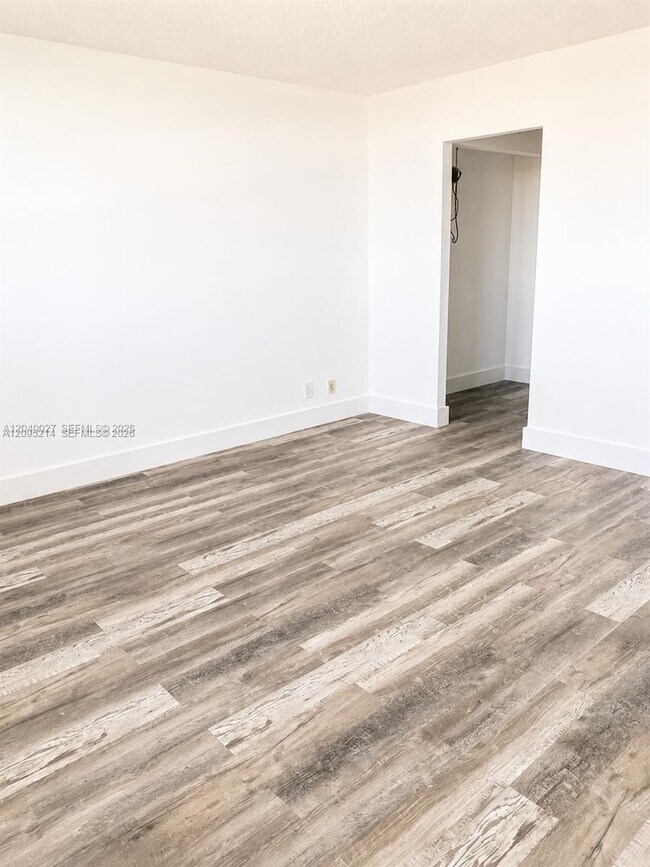 Building Photo - 406 NW 68th Ave