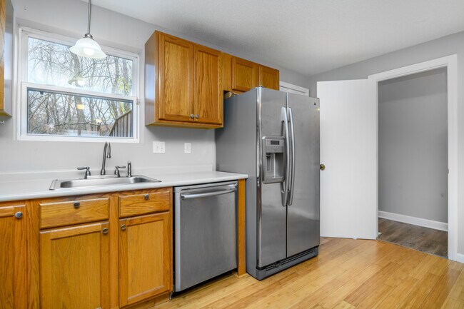 Building Photo - 3 Periwinkle Ln