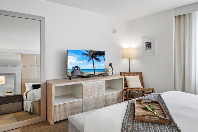 Building Photo - 102 24th St