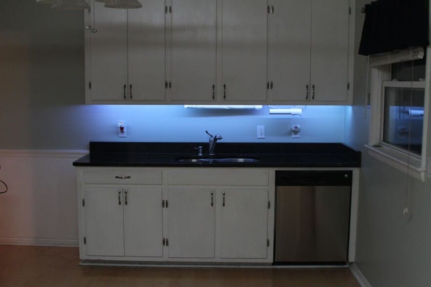 Building Photo - 105 bailey road