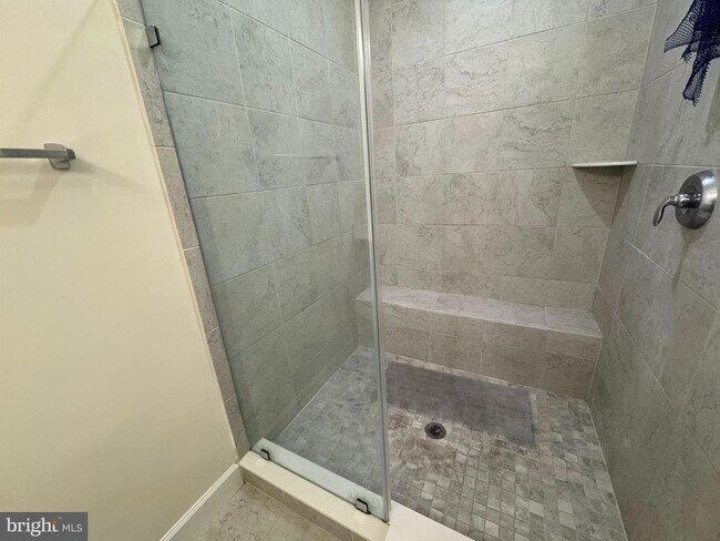 Building Photo - 9704 Glassy Creek Way