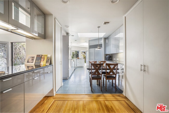 Building Photo - 2209 Pearl St