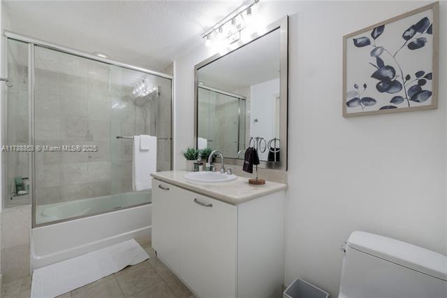 Building Photo - 6515 Collins Ave