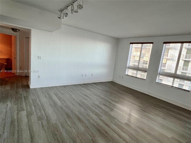 Building Photo - 7350 SW 89th St