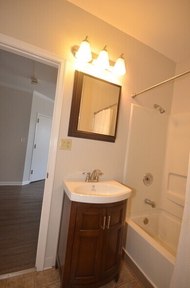 Building Photo - 421 Northampton St