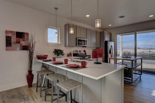 Building Photo - Gorgeous Single Family Home for Rent in No...