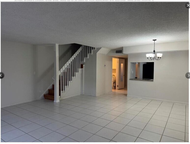 Building Photo - 6784 SW 39th Ct