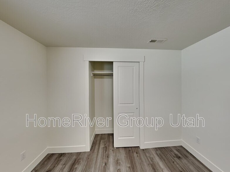 Building Photo - 5394 Cadenza Dr