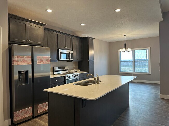 Building Photo - Castles Pines Duplex