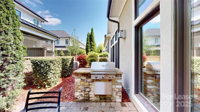 Building Photo - 4307 Calvet Ct
