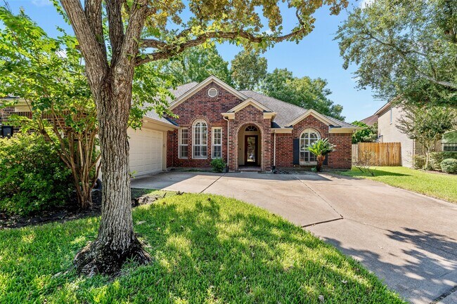 Primary Photo - 14215 Scarborough Fair St