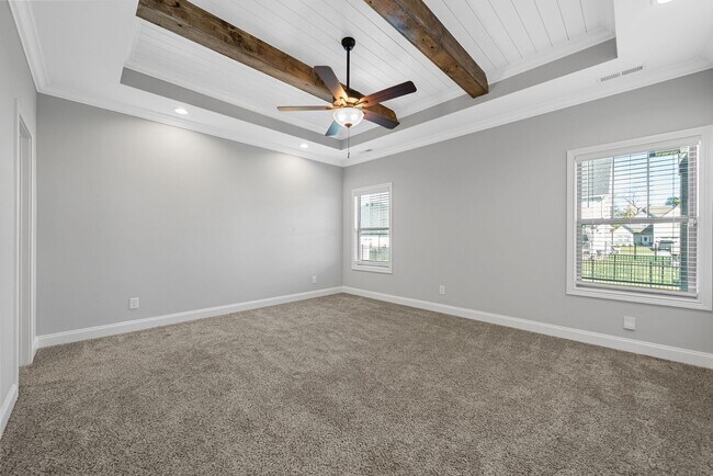 Building Photo - Pet Friendly Four Bedroom with Bonus!