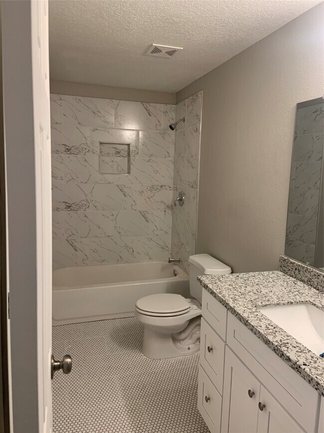 Building Photo - 10978 Youpon St