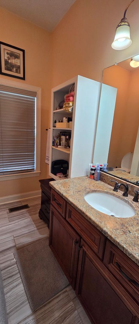 Building Photo - Executive home in Lewisville gated community