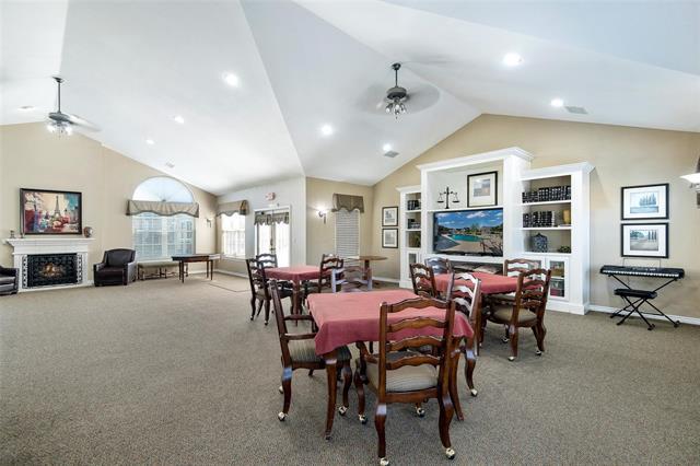 Building Photo - 2601 Marsh Ln