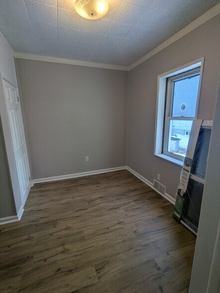 Building Photo - 16 Beloit Ave