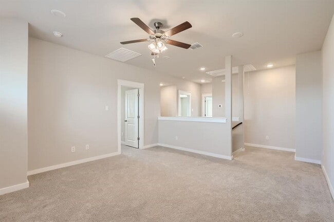 Building Photo - 2412 Lakey Cv