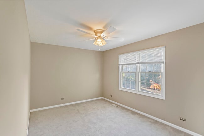 Building Photo - 40W148 Carl Sandburg Rd