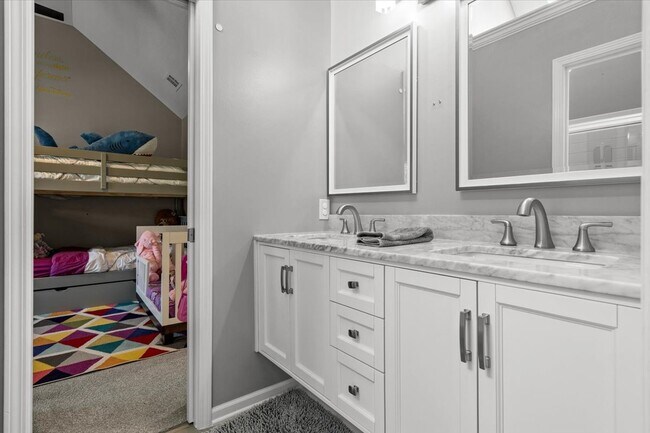 Building Photo - 9004 W 148th St