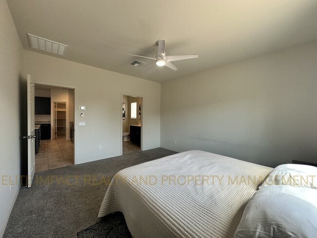 Building Photo - 6612 E Via De Los Compas
