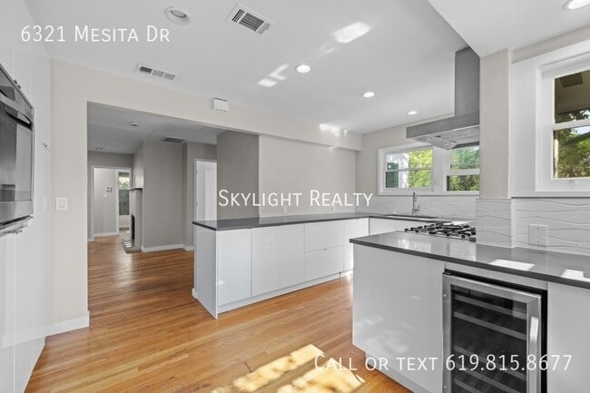 Building Photo - 6321 Mesita Dr