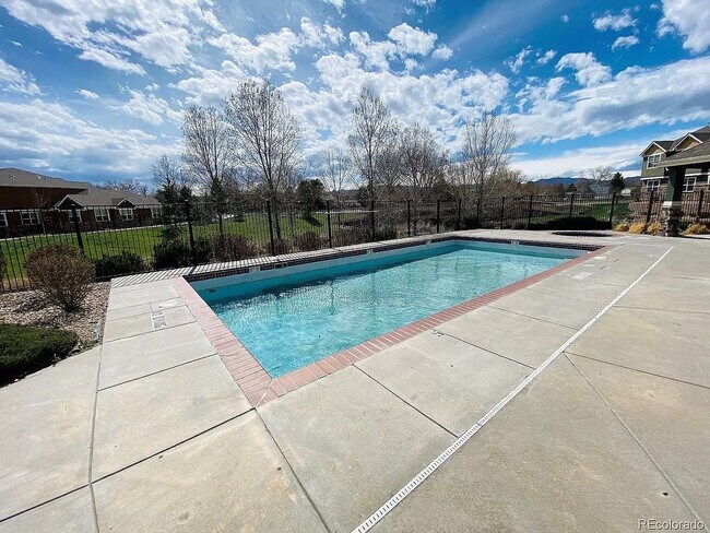 Building Photo - 7130 Simms St