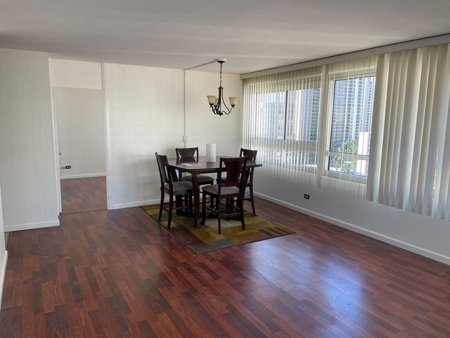 Building Photo - FAIRWAY MANOR