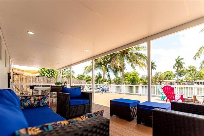 Building Photo - 4154 SW 49th St