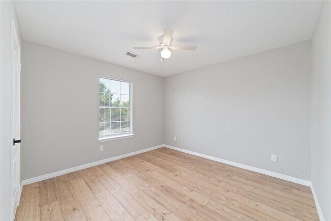 Building Photo - 4007 Starbridge Pointe Ln