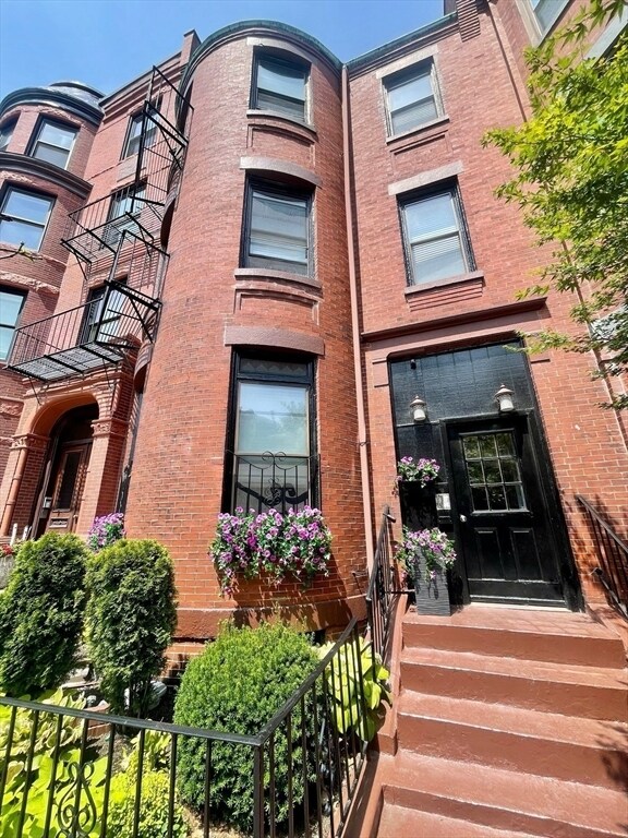Building Photo - 115 St Botolph St