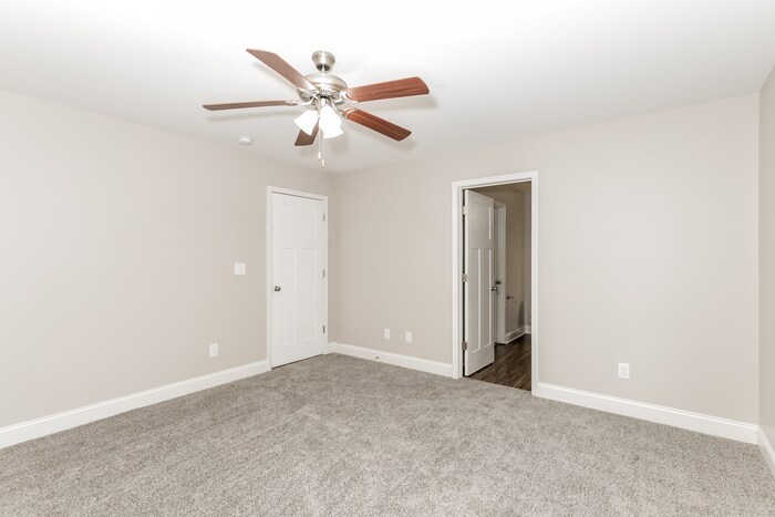 Building Photo - 141 Colony Park Ln
