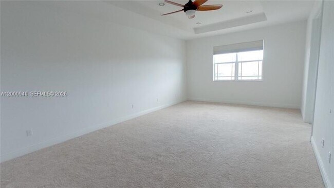 Building Photo - 8630 Lakeside Bnd