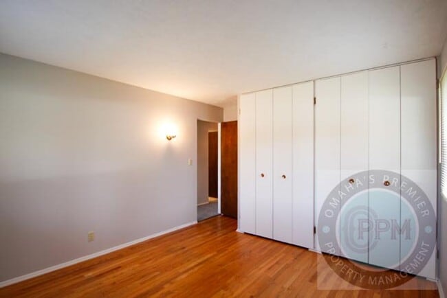 Building Photo - Comfortable 3 Bd /1.5 Ba Home  $500.00 off Deposit!!!