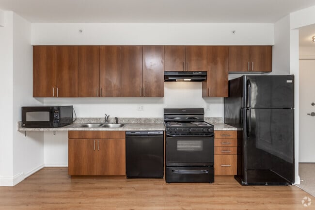 1BR, 1BA - 676 SF - Commonwealth