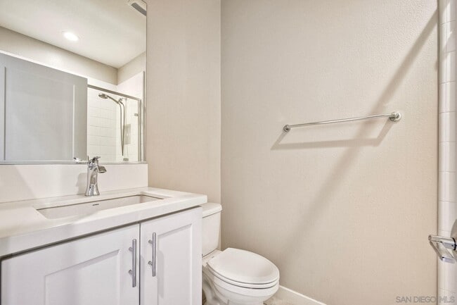 Building Photo - 16242 Camden Cir