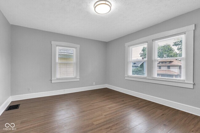 Building Photo - 3628 Birchwood Ave