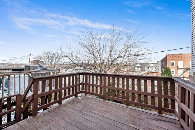 Building Photo - Spacious and charming 3-bedroom, 1.5-bath home available for rent in Bethlehem PA